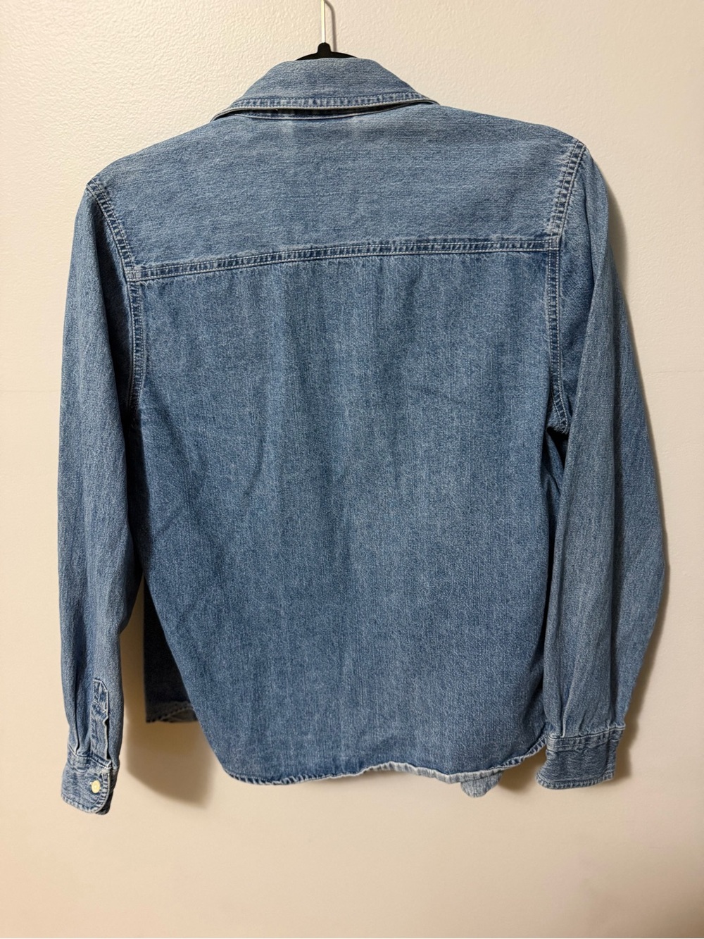 Gap Men’s Medium Blue Denim Chambray Button Down Shirt 100% Cotton - Picture 4 of 4